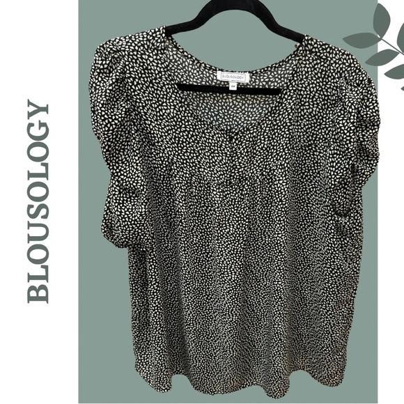 🛍️3/$40 Blousology Black White Print Women's Top Short Full Gathered Sleeve 3X - Picture 1 of 6